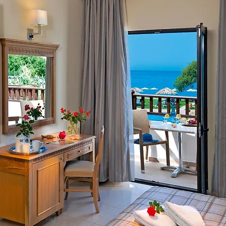 Hotel Geraniotis And