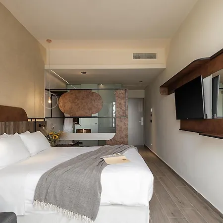 Hotell Geraniotis And